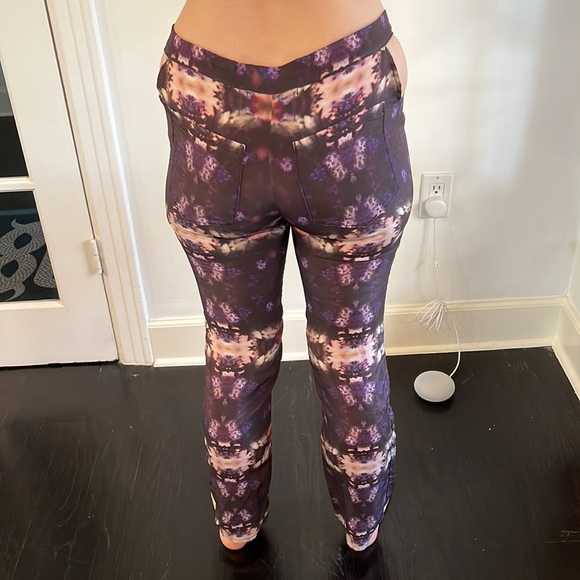 COLLINA STRADA Silk Straight Leg Pants with cut out - Picture 3 of 6